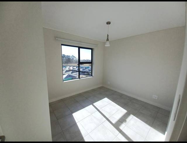1 BEDROOM PROPERTY TO RENT IN GREENBAY ECO ESTATE